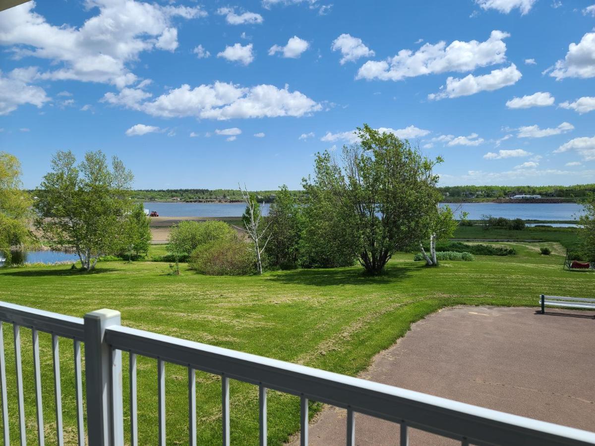 Bouctouche Bay Inn Экстерьер фото